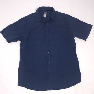 The North Face large shirt short sleeves buttons up